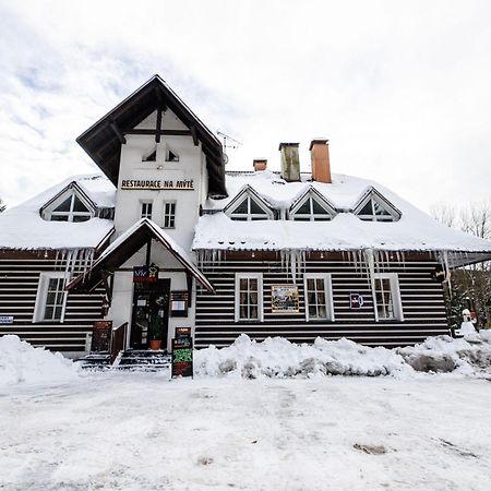 Hotylek Na Myte Hotel Harrachov Eksteriør billede